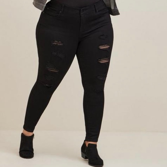 Like New Torrid Bombshell Black Denim - Premium Distressed (Bombshell) - Plus - Picture 2 of 4